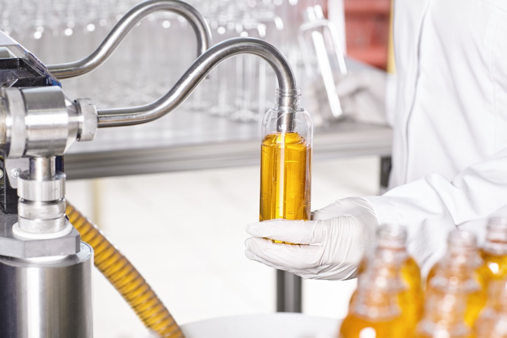 transparent-plastic-bottles-filled-with-yellow-substance (1).jpg transparent-plastic-bottles-filled-with-yellow-substance (1).jpg